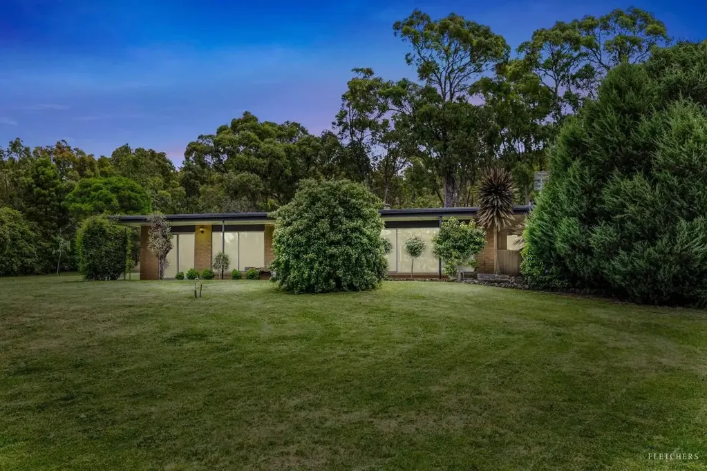 43 Elizabeth Road, Creswick, VIC 3363