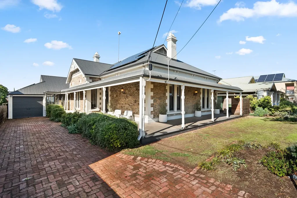 Largs Bay 5Kwarto An Iconic Beachfront Family Home