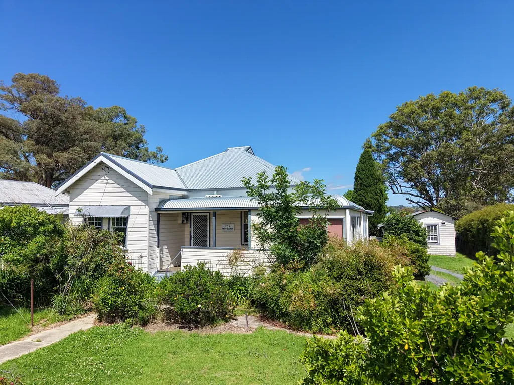 68 Wood Street, Tenterfield, NSW 2372
