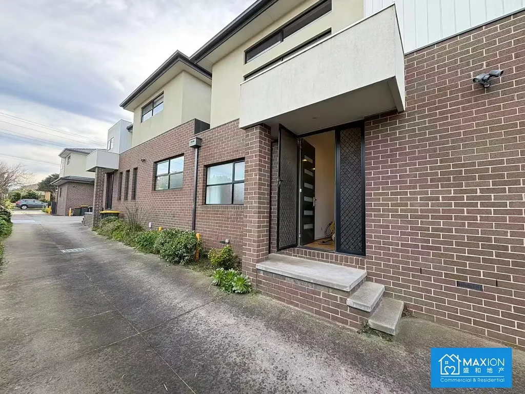 This fully furnished 4-bedroom, 3.5-bathroom home is sure to impress – perfect for family living or sharing with friends.