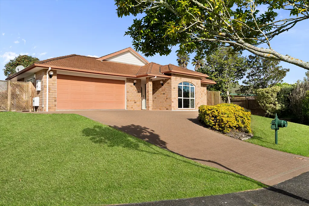 5 Castlehill Court, Wattle Downs, Manukau City, Auckland