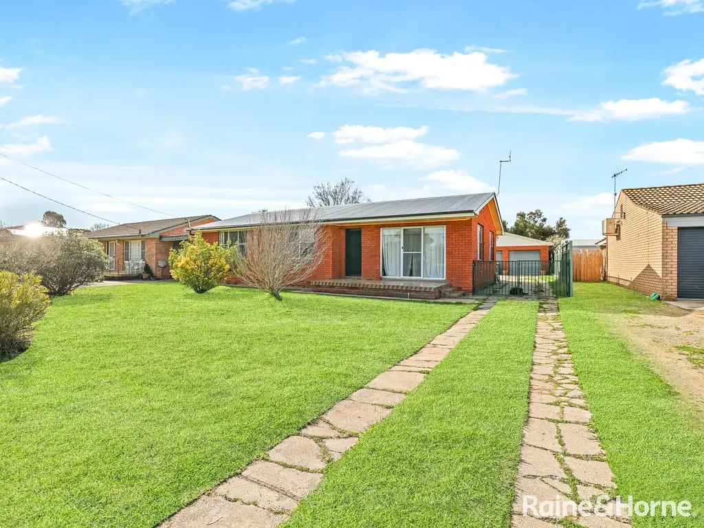 12 Park Street, Eglinton, NSW 2795