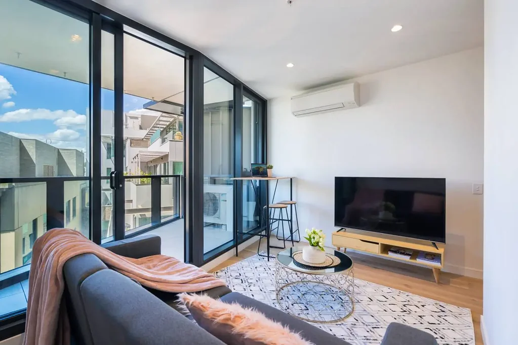 Stylish fully furnished apartment available for 6 months