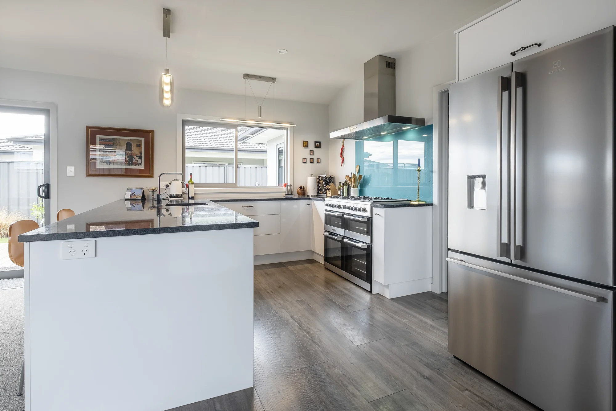 Poraiti 3Zimmer BEST VALUE IN PARKLANDS - OO $1,049,000