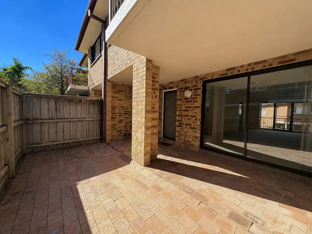 Spacious Family 4 Bedroom Home in Prime Epping Location | New carpet| Double Garage