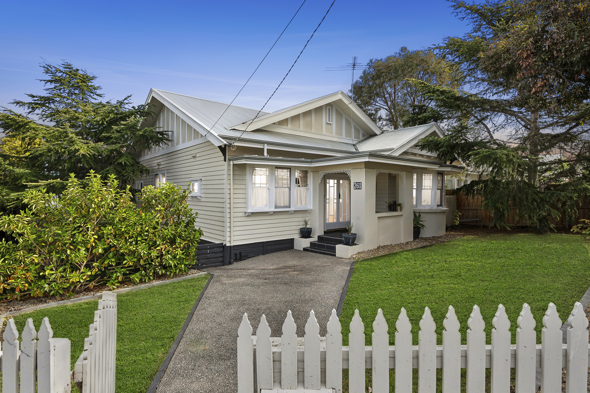 261 AUTUMN ST, MANIFOLD HEIGHTS VIC 3218, 0 Kuwarto, 0 Banyo, House