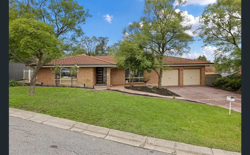 Spacious Living with Entertaining to Match