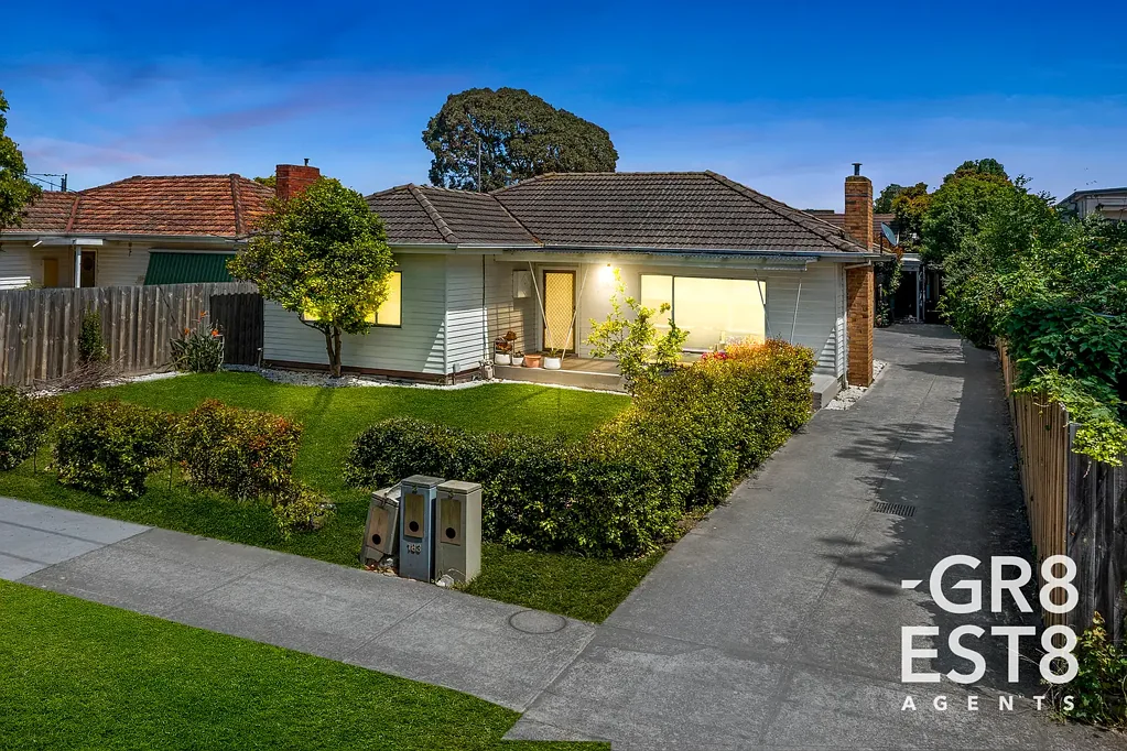 Heidelberg Heights 3침실 Charming Home in Prime Location