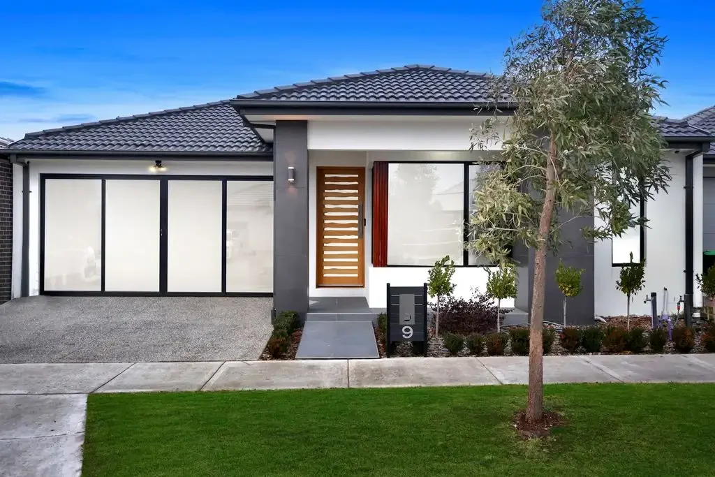 9 Harding Street, Mickleham, VIC 3064