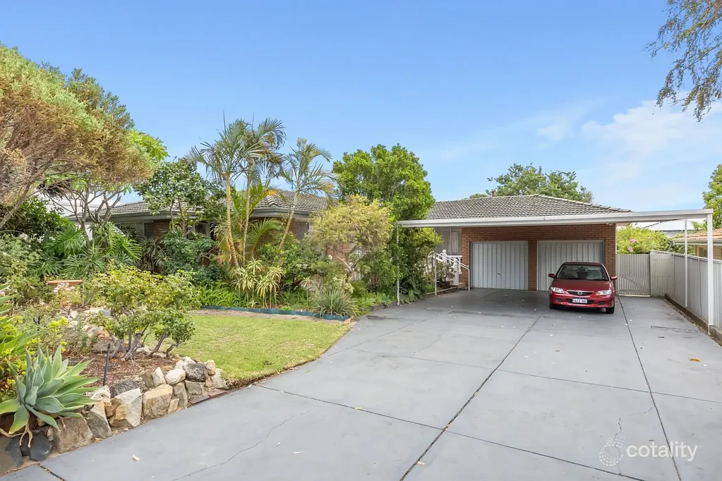 Booragoon 4房  SPACIOUS CHARACTER HOME ON 809M2