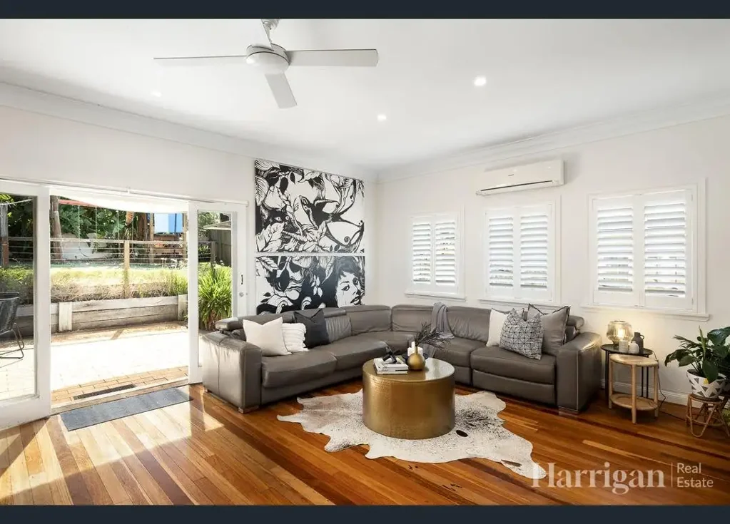 Charming Bardon Abode