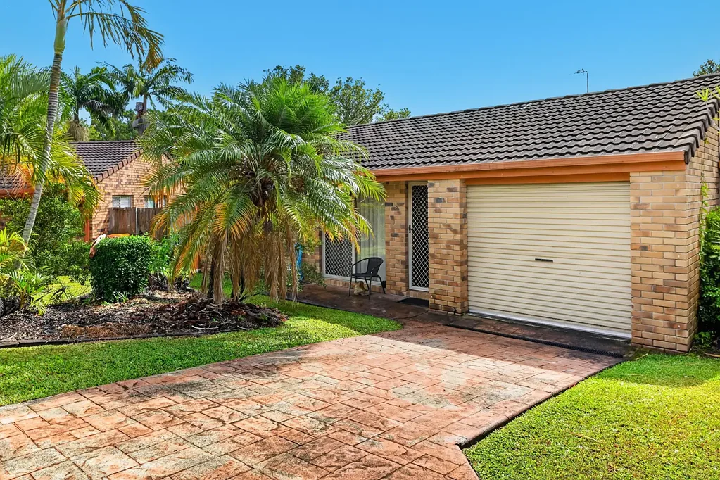 Ashmore 2房  Comfortable Unit in a Quiet, Convenient Location