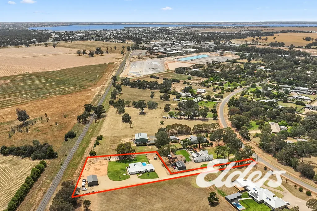 24B Havenstock Drive, Yarrawonga, VIC 3730