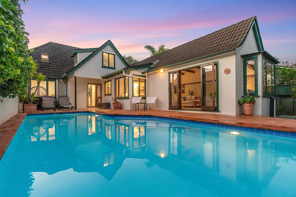 Devonport 5房  The Decision Is Made: It Is Time to Go