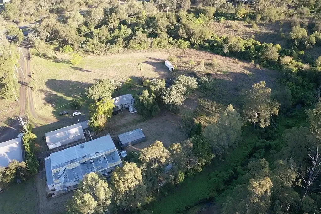 Postmans Ridge 3chambre Peaceful Country Living on 10.8 Acres with Outstanding Infrastructure