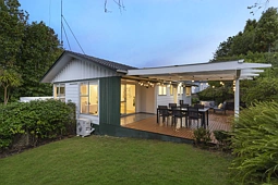 67 Vandeleur Avenue, Birkdale