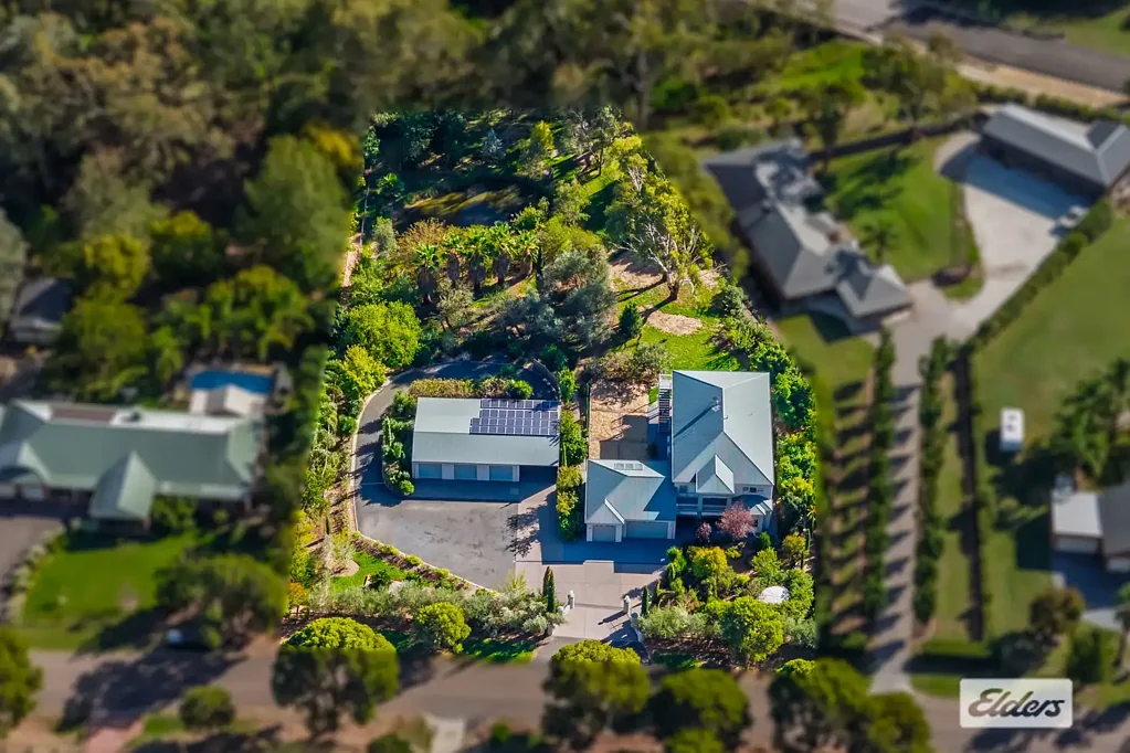 10 Innisfree Drive, West Wodonga, VIC 3690