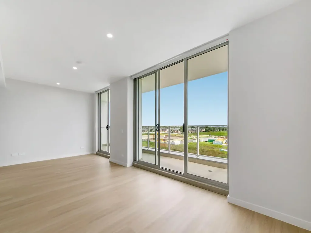 Modern Luxury Studio in the Heart of Schofields – Walk to Station & Shops.