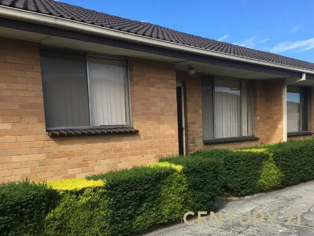 Low-Maintenance Living in a Convenient Location