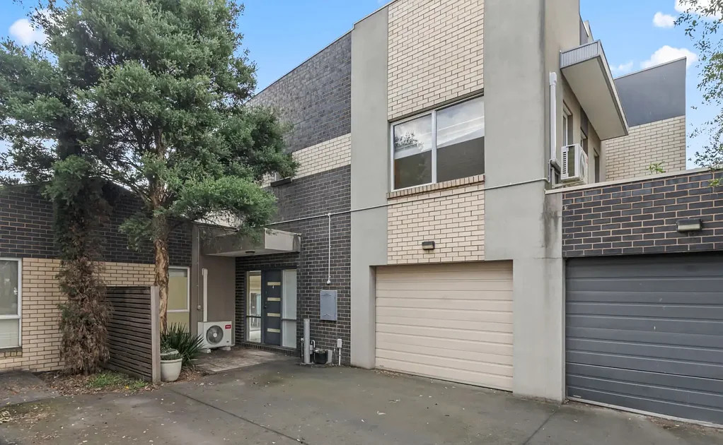 Stylish Ease, Lifestyle Location