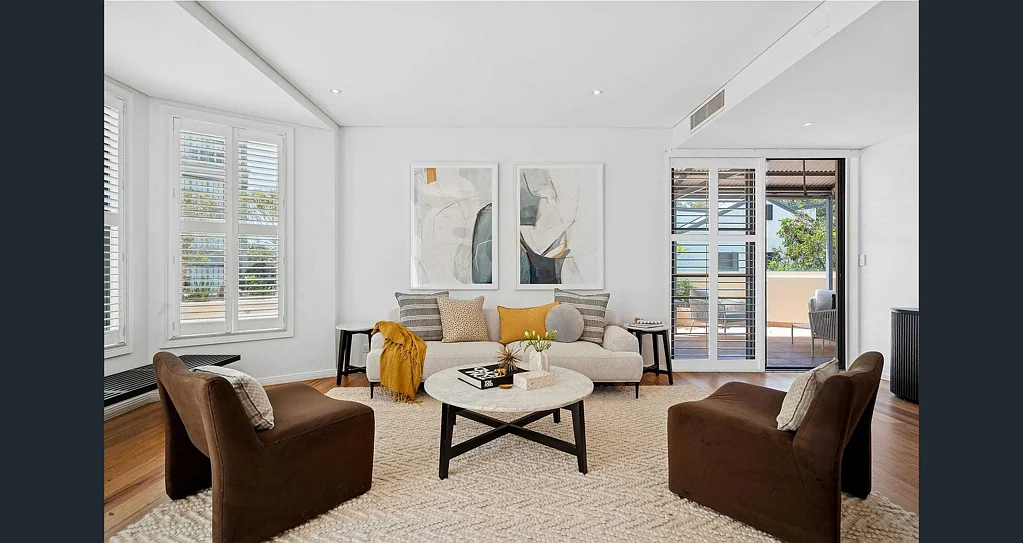 Sleek and ultra-contemporary harbourside home