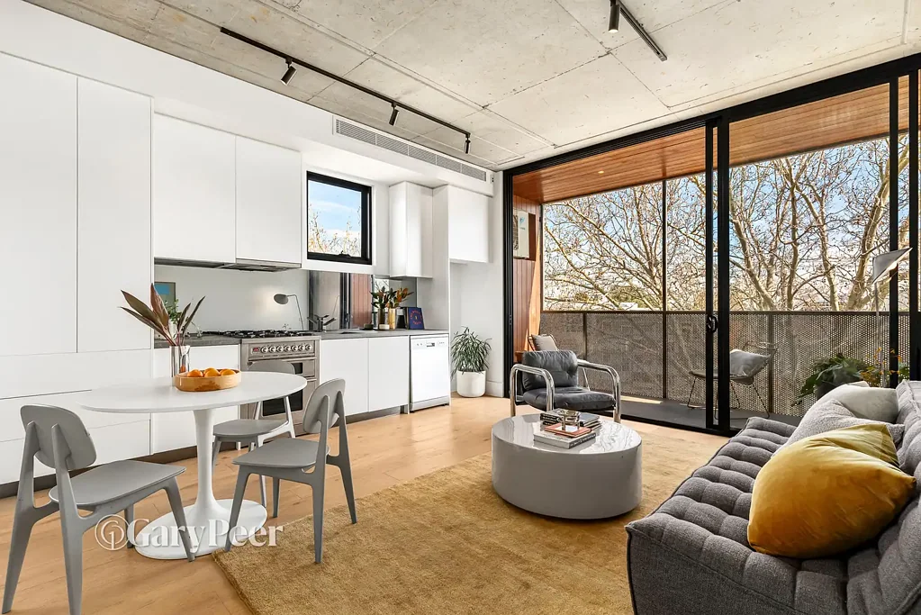 Windsor 2 Slaapkamer Superb living, lifestyle & location!