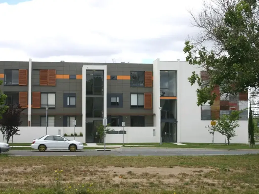 Lovely One Bedroom Unit in Kingston Foreshores