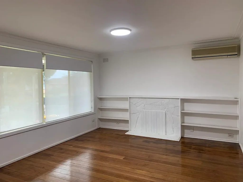 LOVELY PROPERTY IN SPRINGVALE