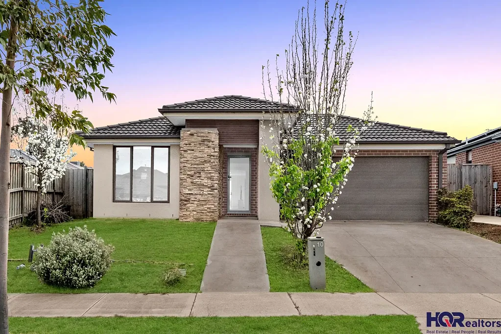 Spacious Family Living in Tarneit