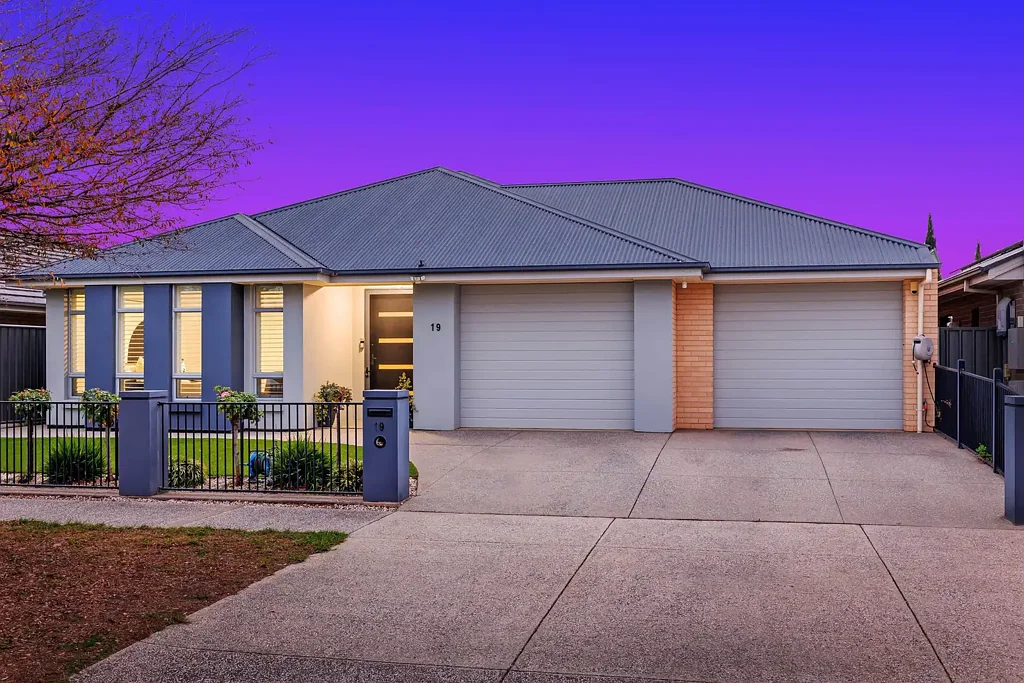 Largs North 4Zimmer Bespoke Family Sanctuary by the Coast - A Seamless Blend of Space, Style & Functionality