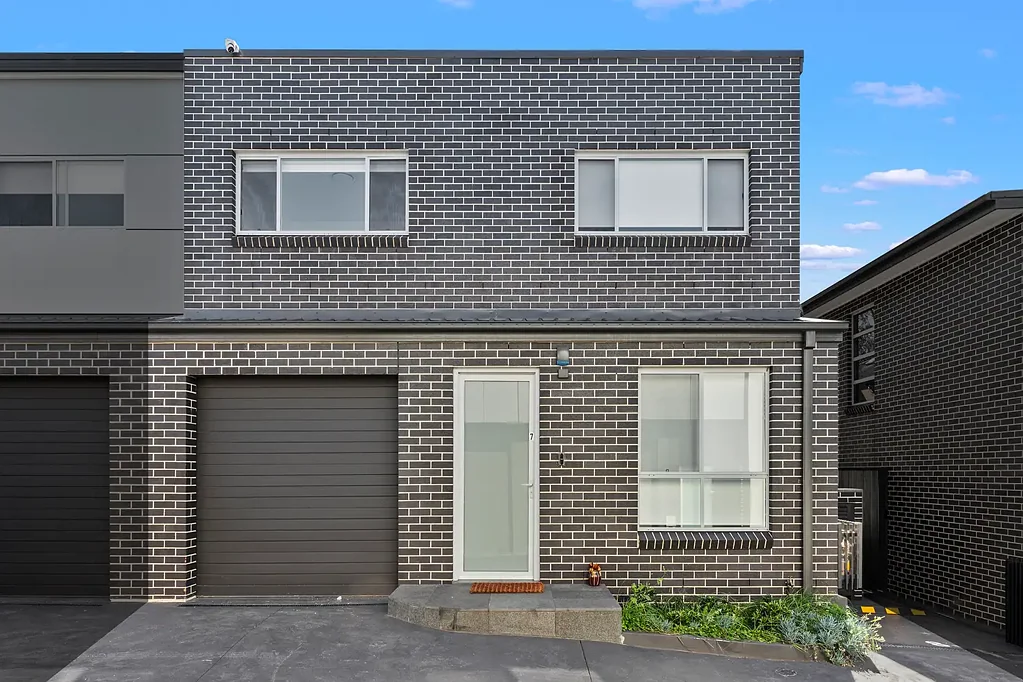 Casula 3कमरा Best newly constructed townhouse in Casula