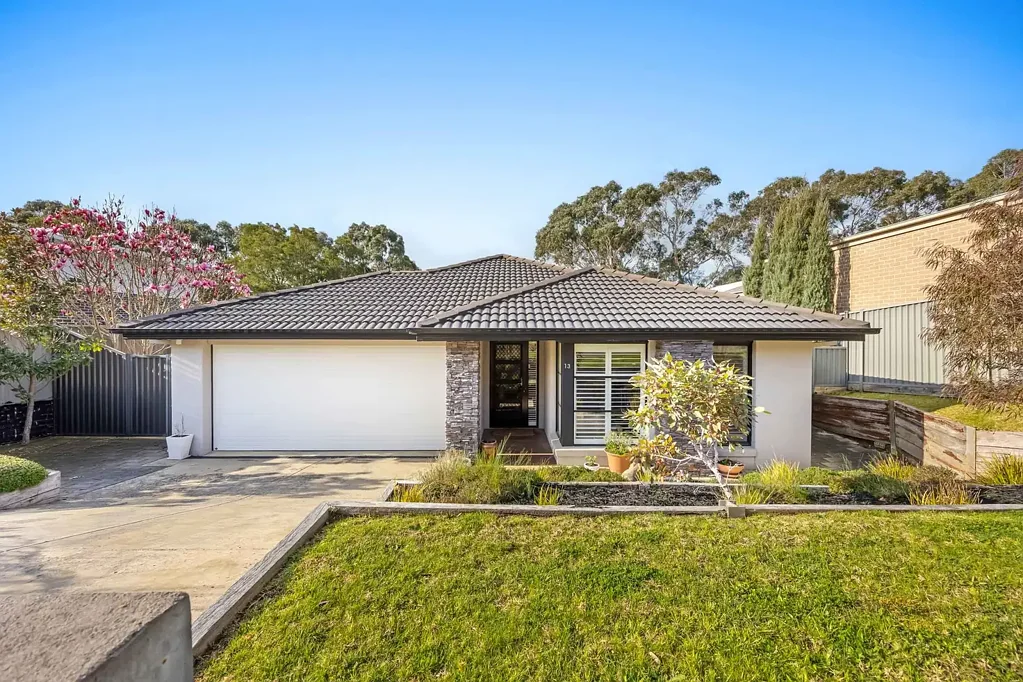 Nerrina 4房  Stunning Family Living in Jasper Hill Estate