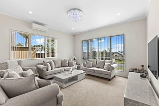 51 Mt Lebanon Crescent, The Gardens, Manukau City