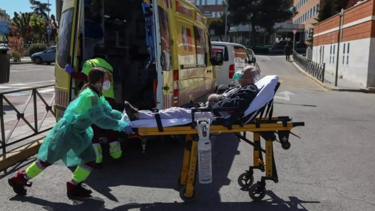 西乙球员:西班牙每天死400人 给我50亿欧也不回去