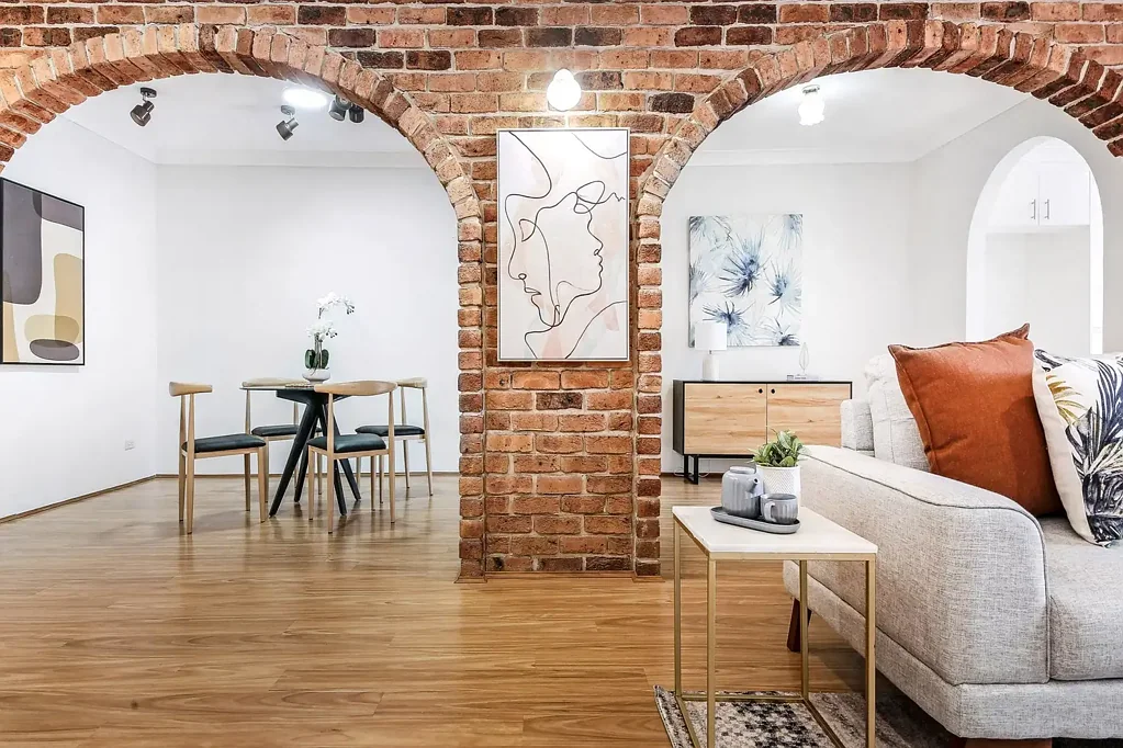 STYLISH TWO BEDROOM APARTMENT