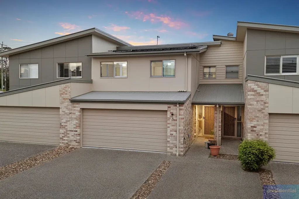 Eagleby 3ਬੈੱਡਰੂਮ Spacious Townhouse Living with 6.6kW Solar, Double Garage & Resort-Style Amenities