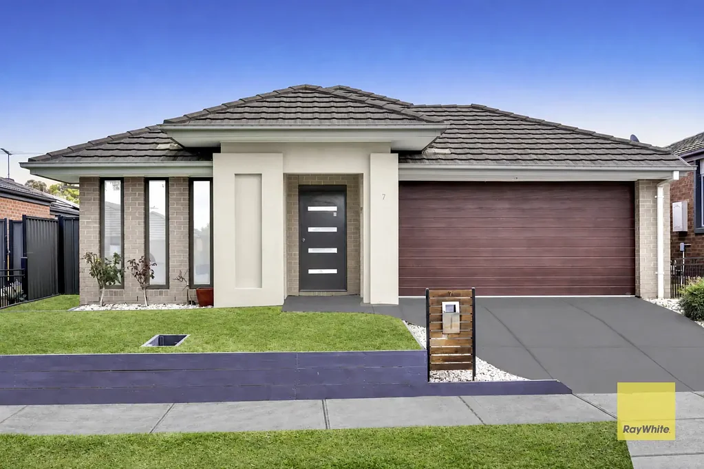 Tarneit 4બેડરૂમ East Facing/Steps Away From Tarneit Garden Shopping Centre /Walking Distance To Tarneit P-9 College/Mins Away From Tarneit West Train Station