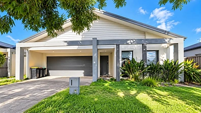 Exterior - 15 Cooma Place, Burnside Heights, VIC 3023