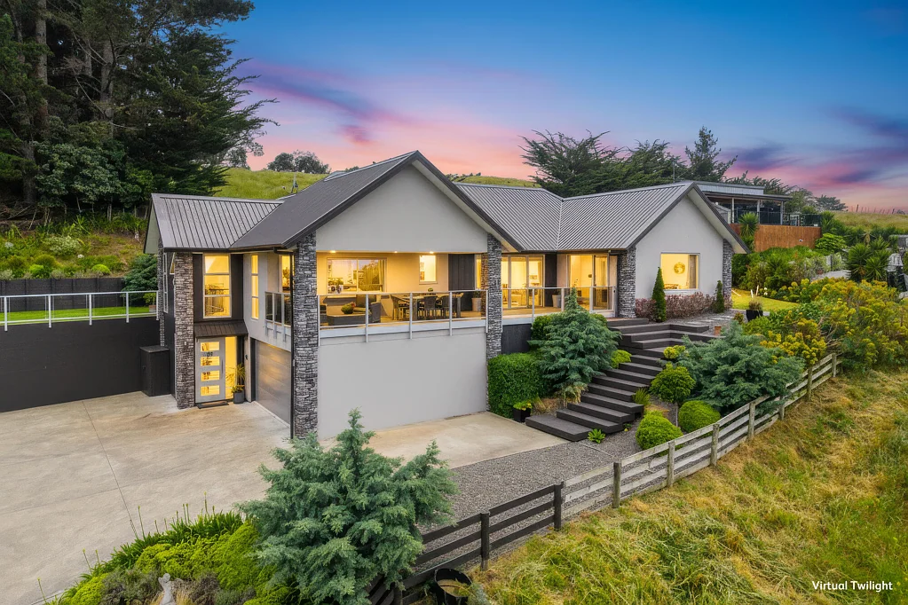 Westmere 4 Bedroom Prestigious luxury living with sea-lifestyle views