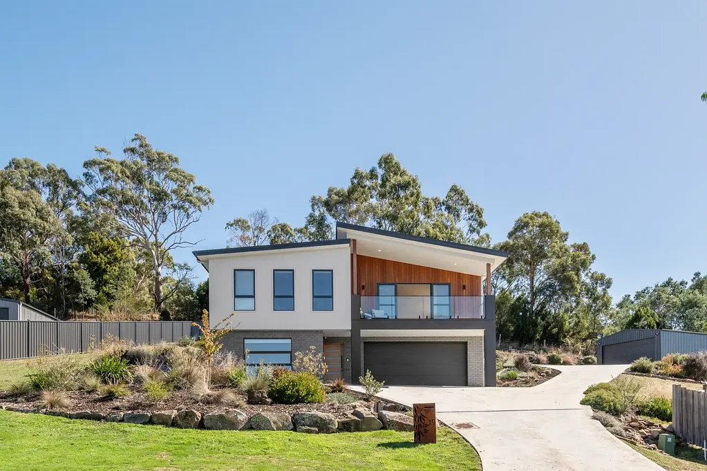 19 Deek Street, Kings Meadows, TAS 7249