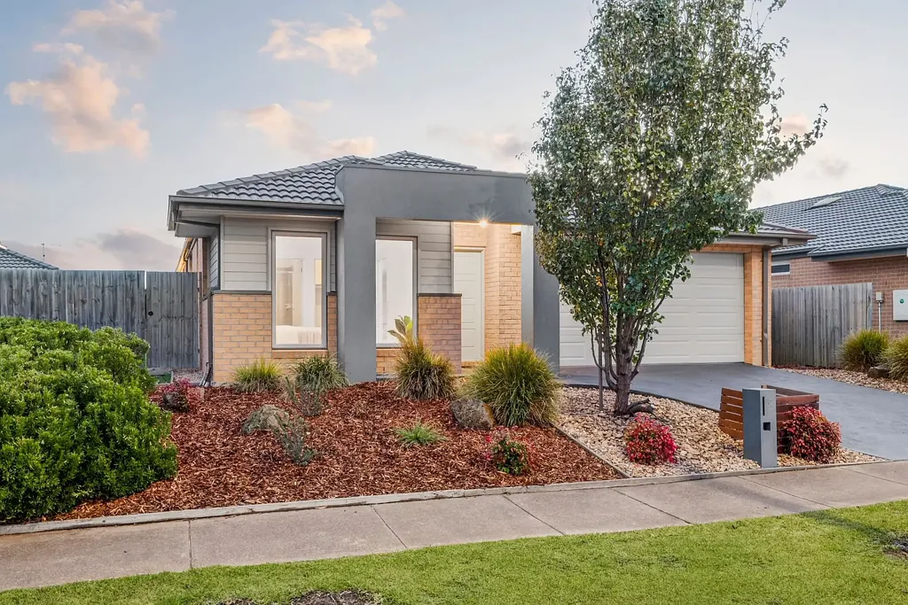 Spacious Family Living in a Convenient Armstrong Creek Location