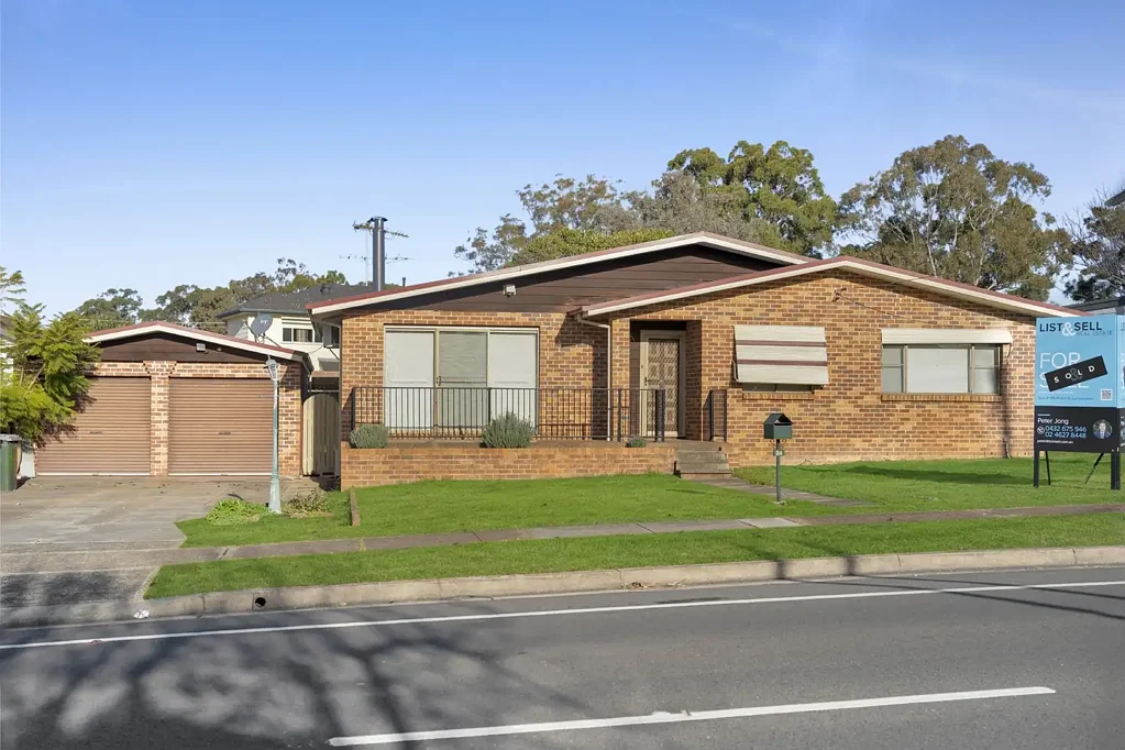24 Macquarie Avenue, Leumeah, NSW 2560