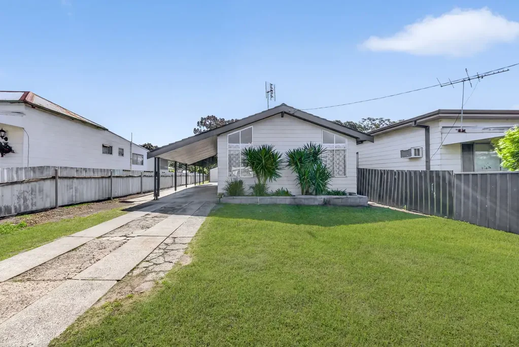 Weston 3房  Perfect First Home – Ready for Your Vision!