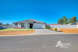 9 Jacaranda Loop, Collie