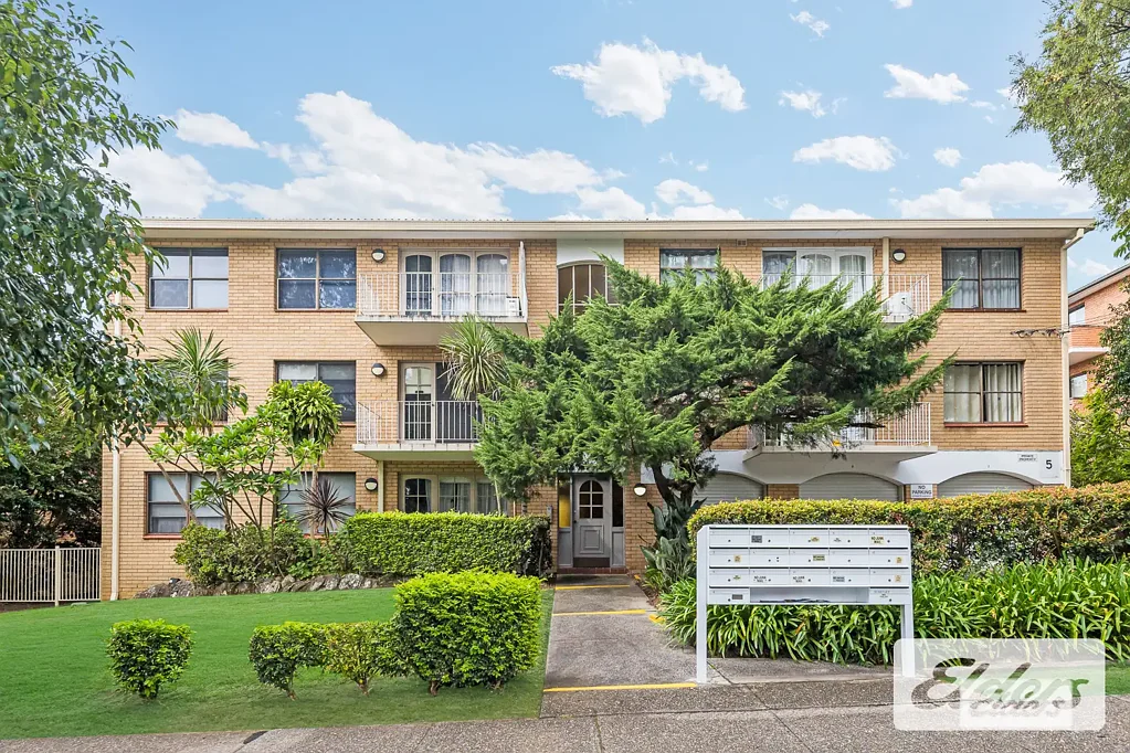 2/40-42 Albert Street, Hornsby, NSW 2077