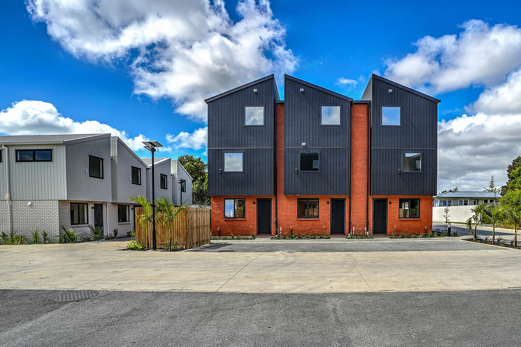 Henderson 4Kwarto Modern Elegance, Secure and serene gated community