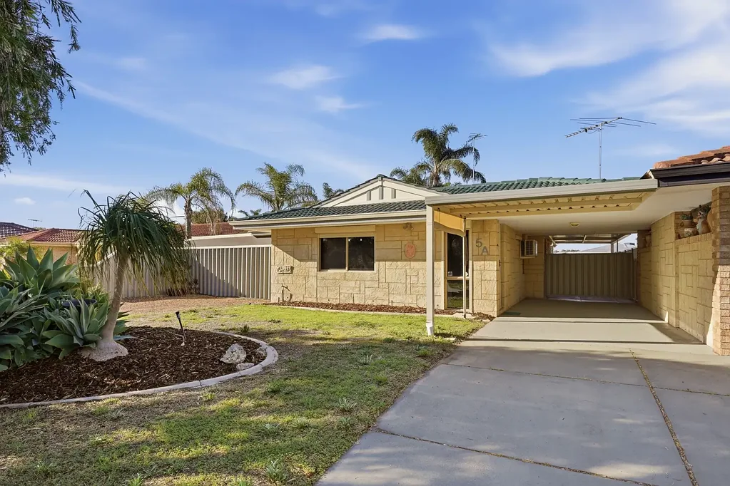 Coodanup 3ਬੈੱਡਰੂਮ Renovated charm, easy living with room for the boat/van.