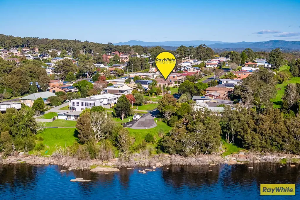 35 Lake Street, Tuross Head, NSW 2537