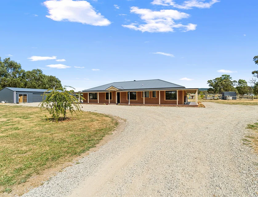 61 Nicholsons Road, Toongabbie, Traralagon , 5 غرف, 2 حمامات, House