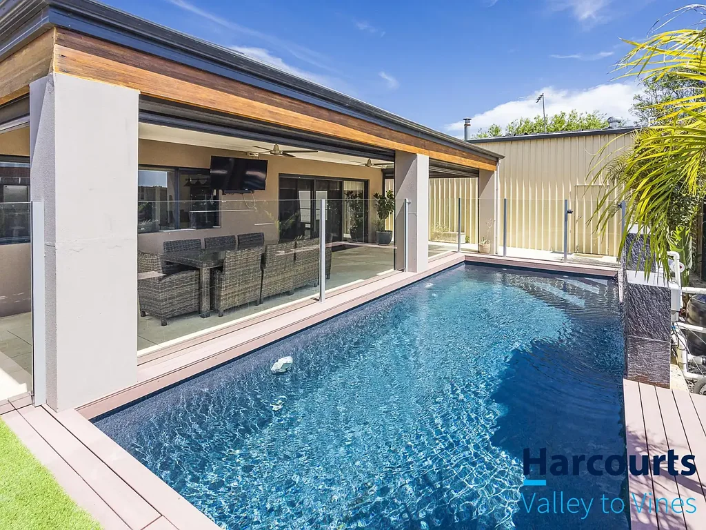 Bullsbrook 4房  POOL, SHED & SIDE ACCESS